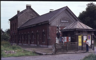 DOUR  78-4916.jpg